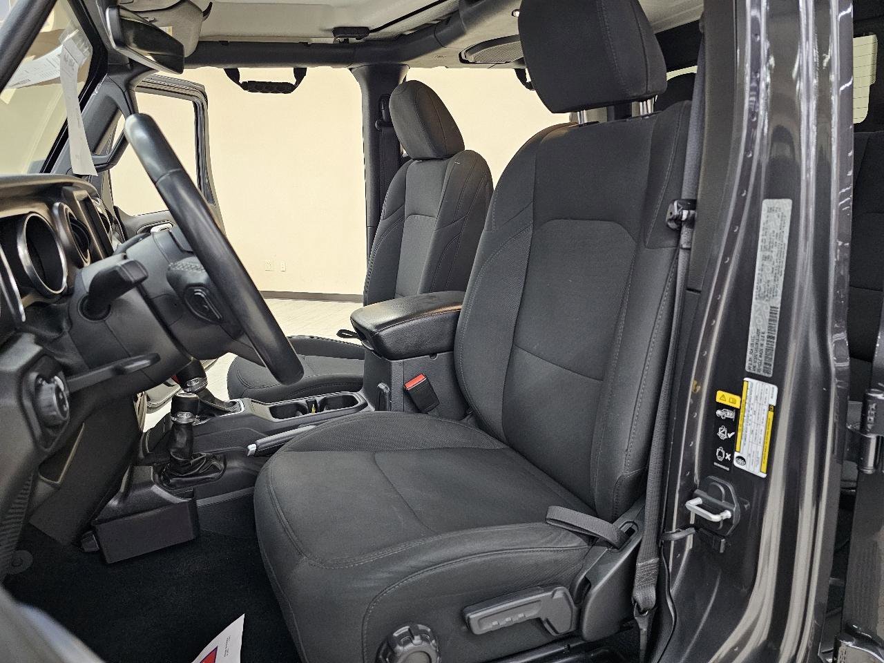 Used 2021 Jeep Gladiator Sport AWD/4WD image 14
