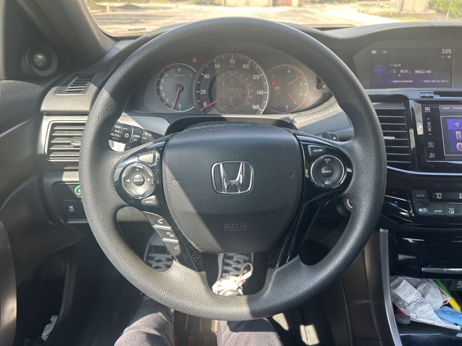 Used 2017 Honda Accord EX image 11