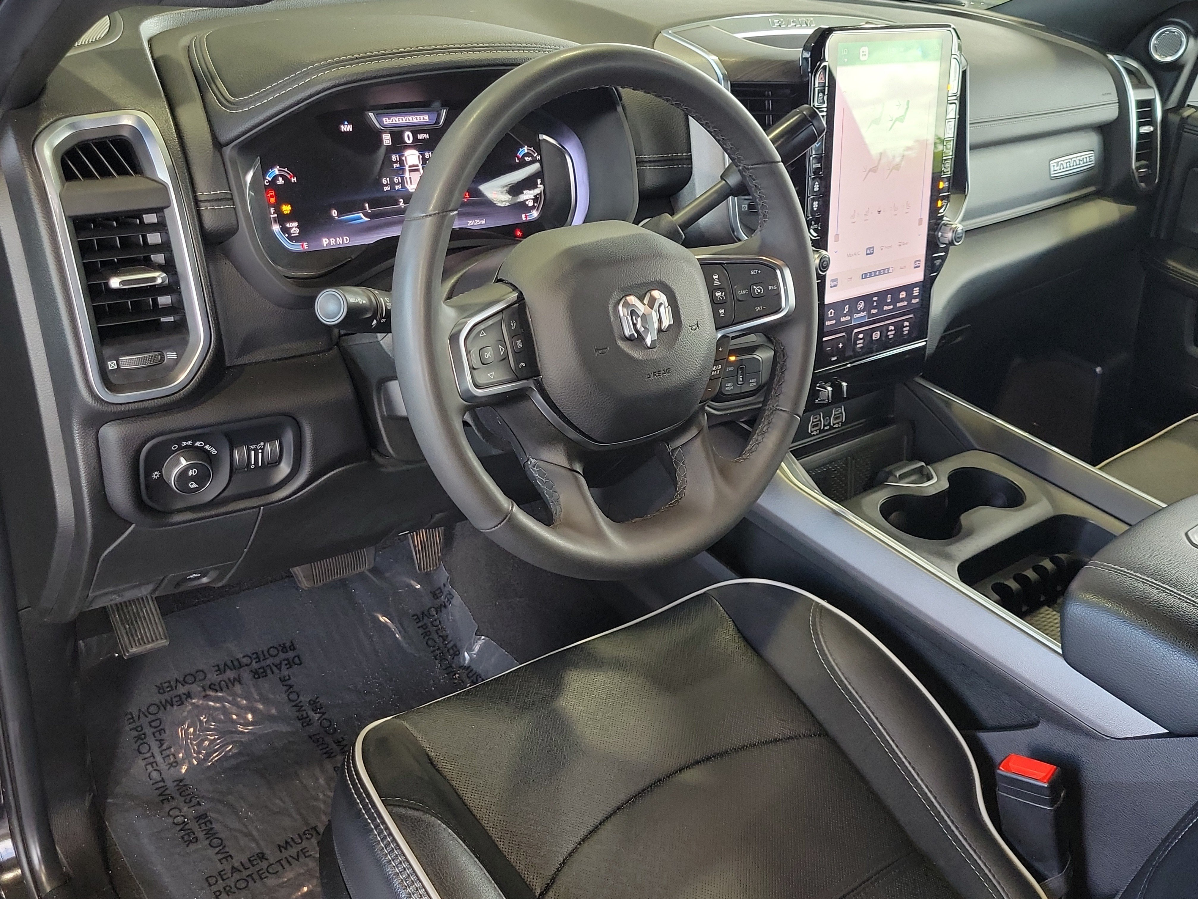 Used 2025 RAM 2500 Limited AWD/4WD image 17