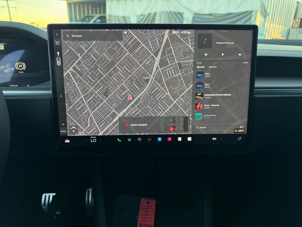 Used 2024 Tesla Model X image 9