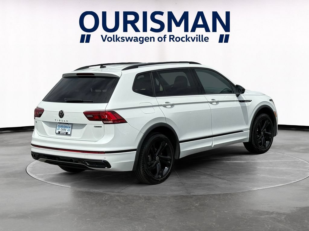 Used 2024 Volkswagen Tiguan SE R-Line AWD/4WD image 6