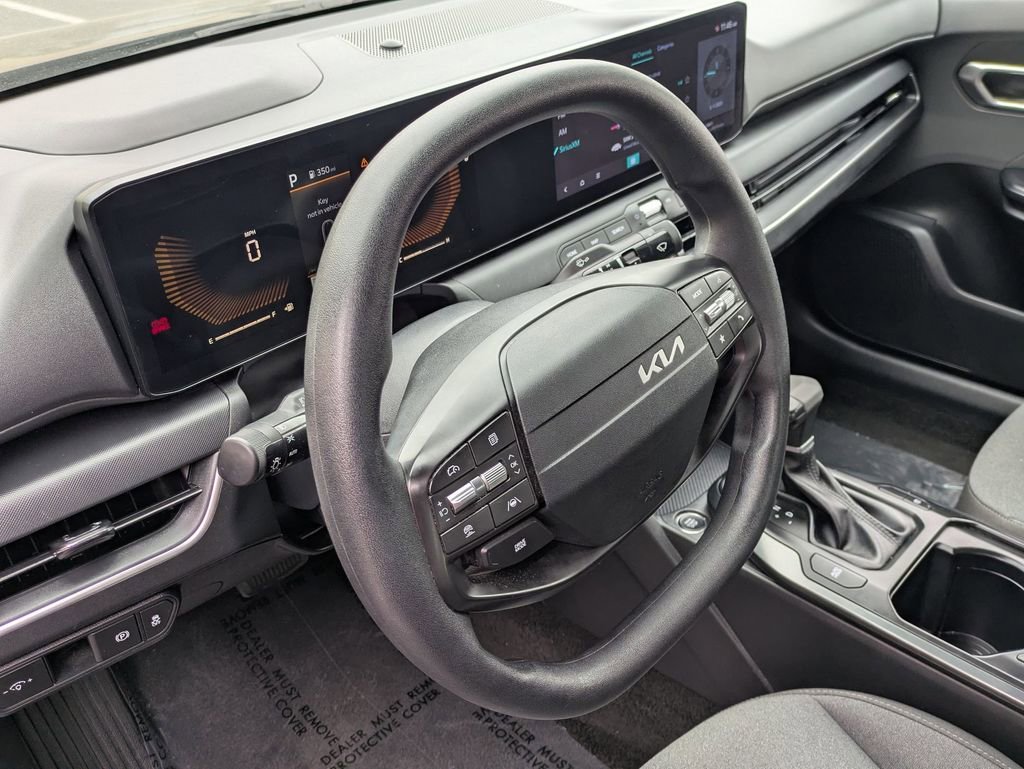 Used 2025 Kia K4 FWD image 20