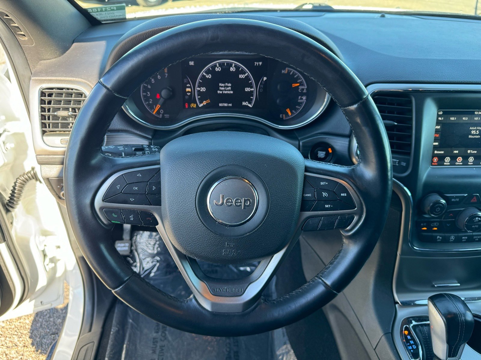 Used 2021 Jeep Grand Cherokee Laredo image 20