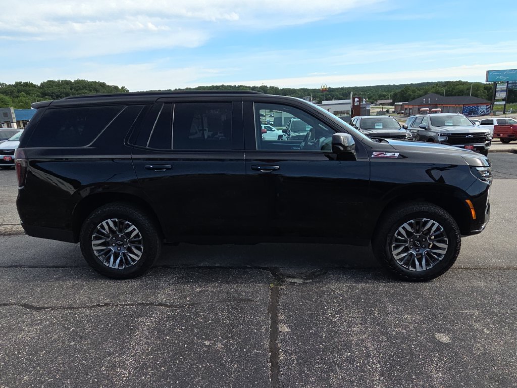 Used 2025 Chevrolet Tahoe Z71 AWD/4WD image 9