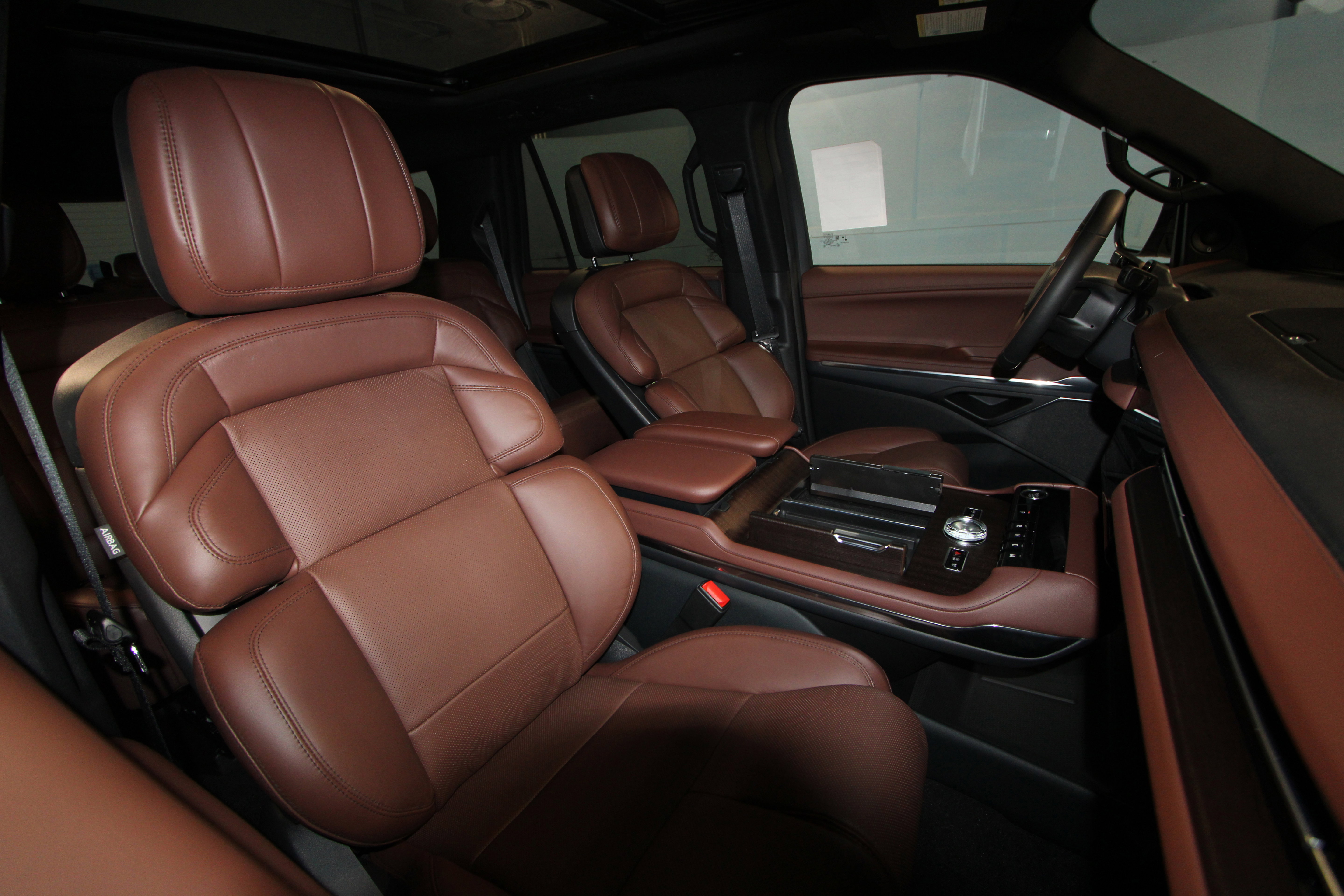 New 2025 Lincoln Navigator Reserve AWD/4WD image 24