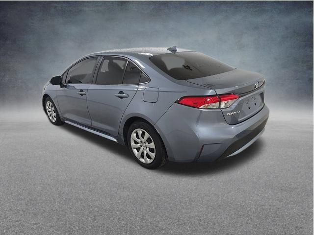 Used 2022 Toyota Corolla LE FWD image 18