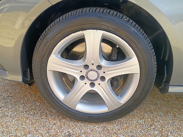 Used 2014 Mercedes-Benz E 250 BlueTEC Sedan image 19