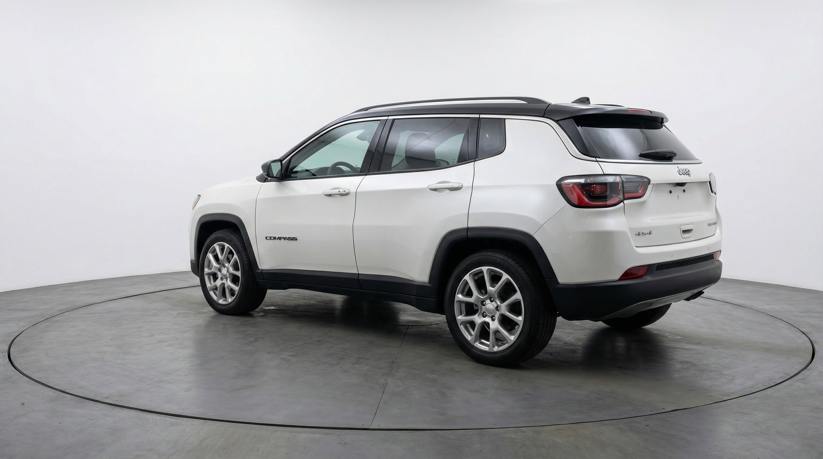 Used 2025 Jeep Compass Limited AWD/4WD image 6