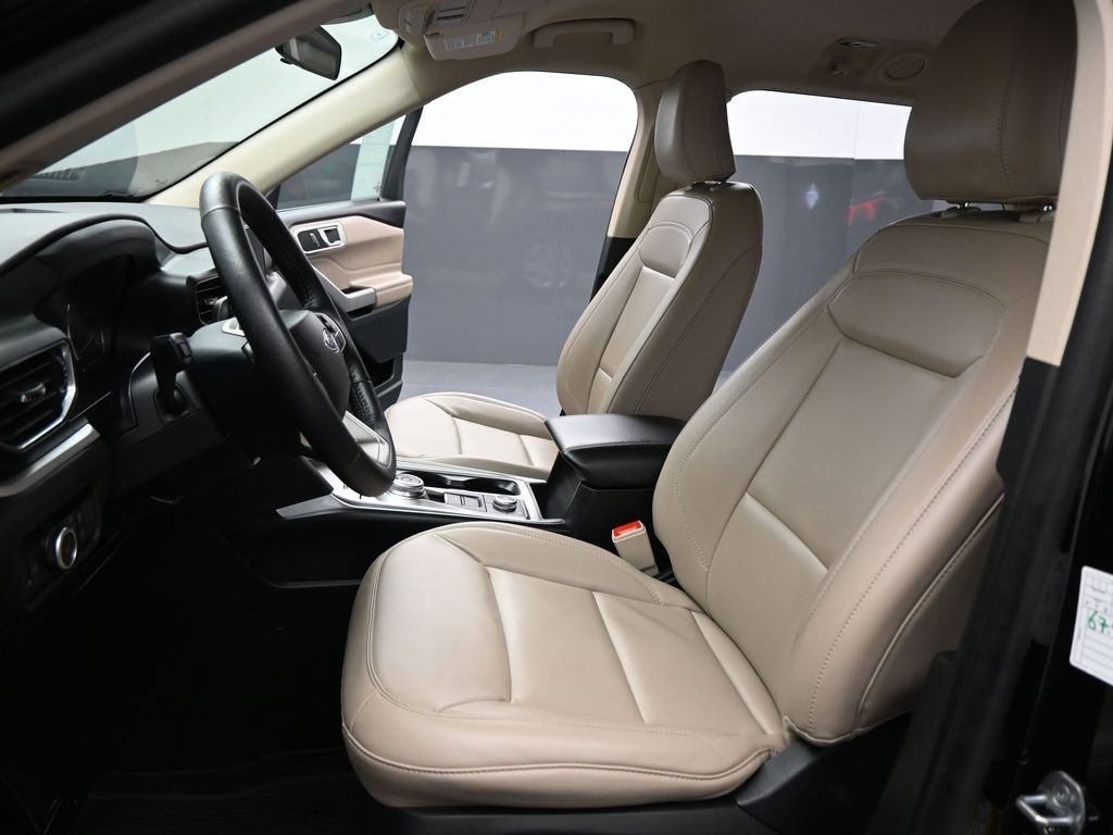 Certified 2024 Ford Explorer XLT w/ Equipment Group 202A AWD/4WD image 10