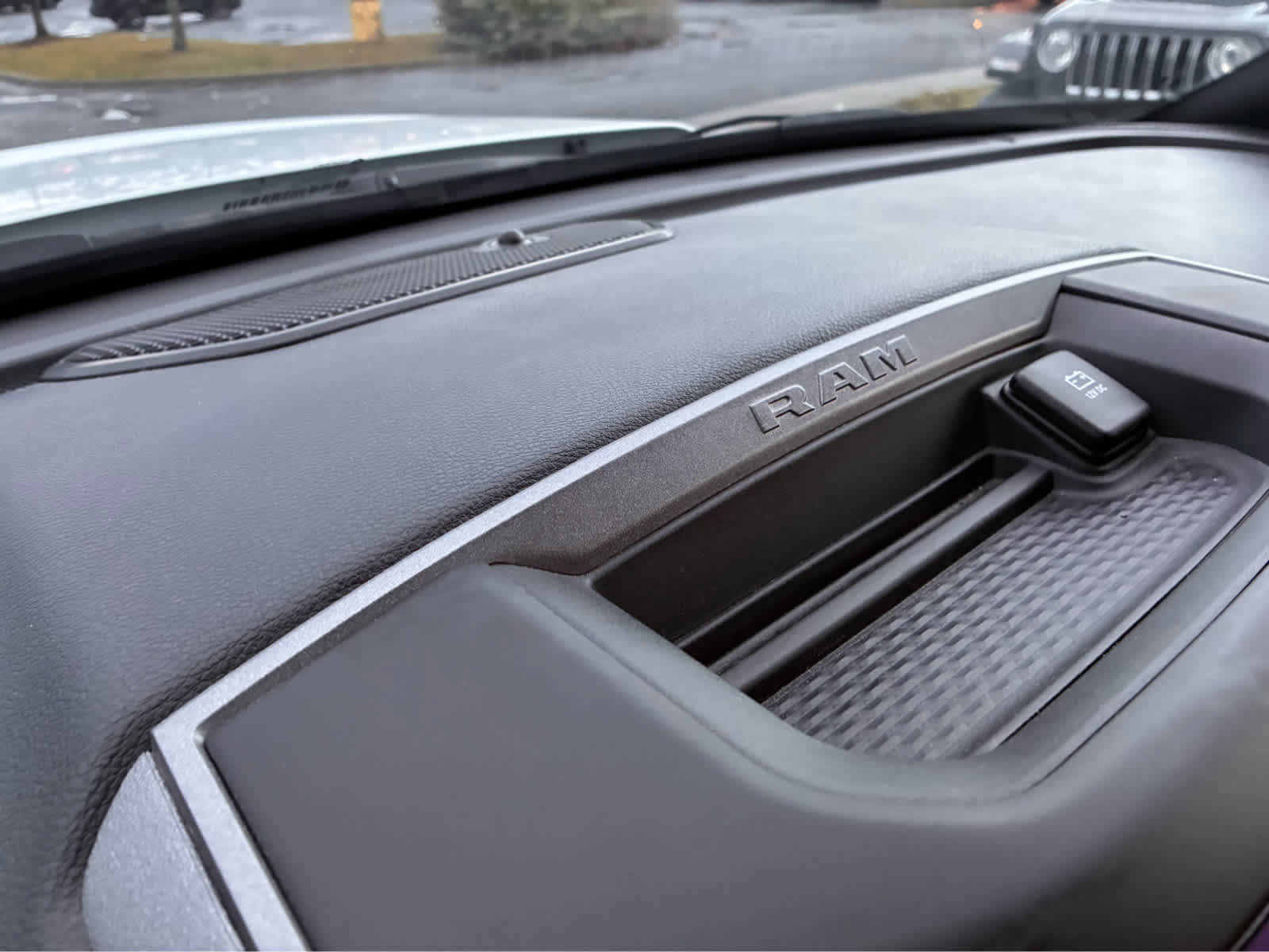 Used 2022 RAM 3500 Tradesman image 24