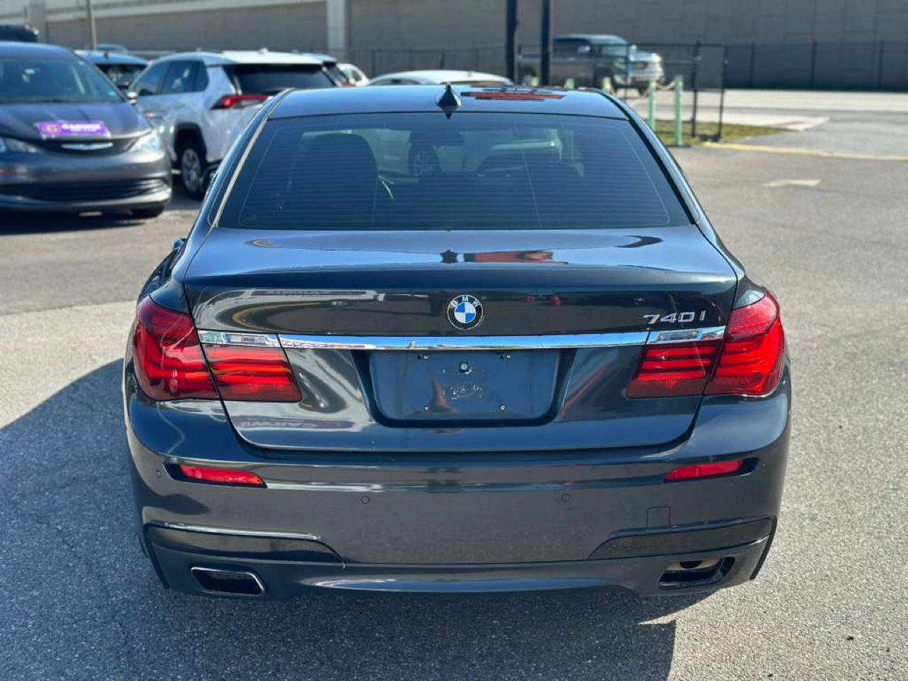 Used 2015 BMW 740i RWD image 7