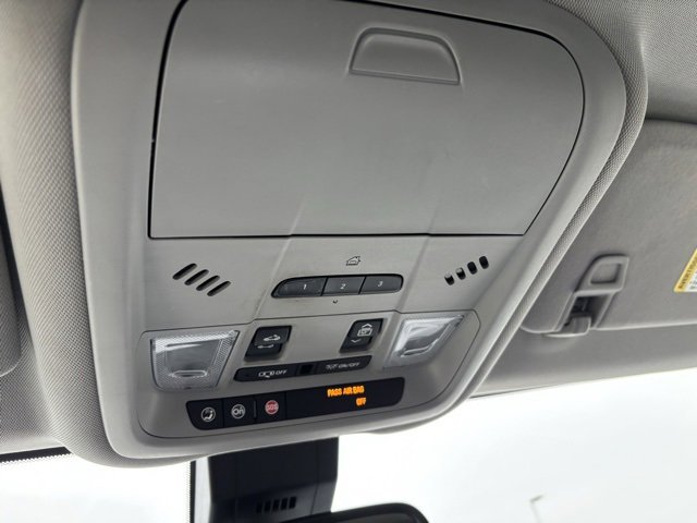 Used 2019 Chevrolet Equinox Premier image 20