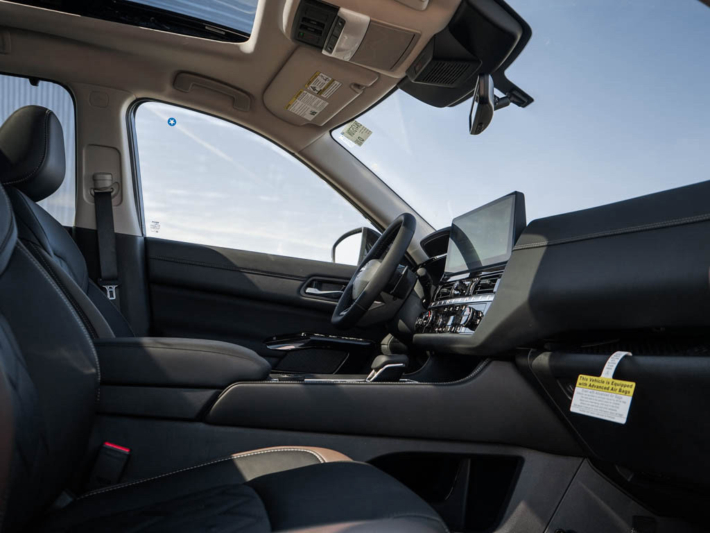 New 2026 Nissan Pathfinder Platinum AWD/4WD image 11