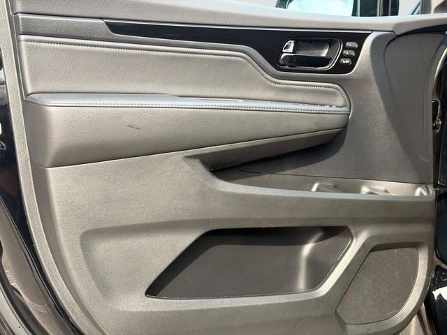 Used 2025 Honda Odyssey Elite image 18