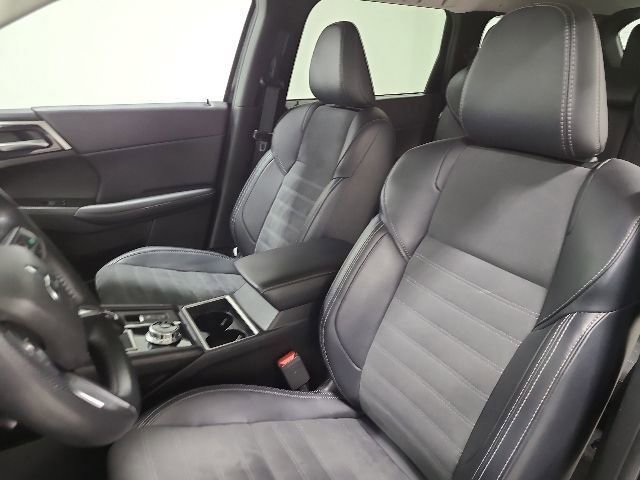 Used 2024 Mitsubishi Outlander SE FWD image 18
