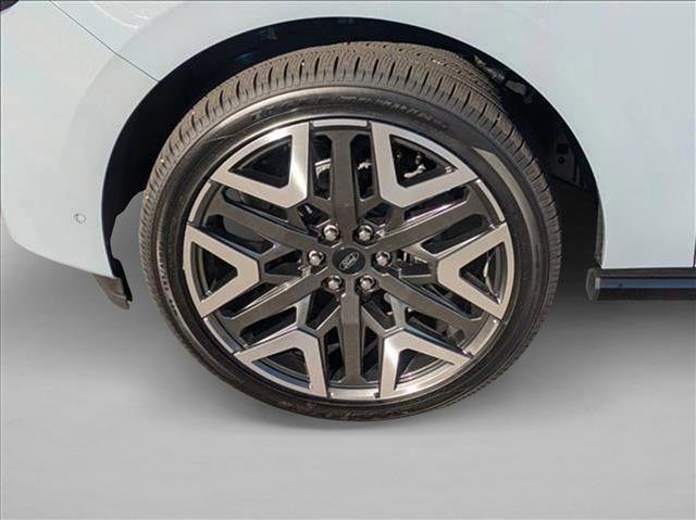 New 2025 Ford Expedition Max Platinum w/ Platinum Ultimate Package image 9