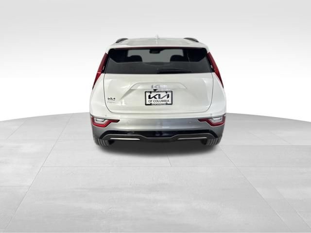 Certified 2024 Kia Niro Wave w/ Wave Preserve Package FWD image 8