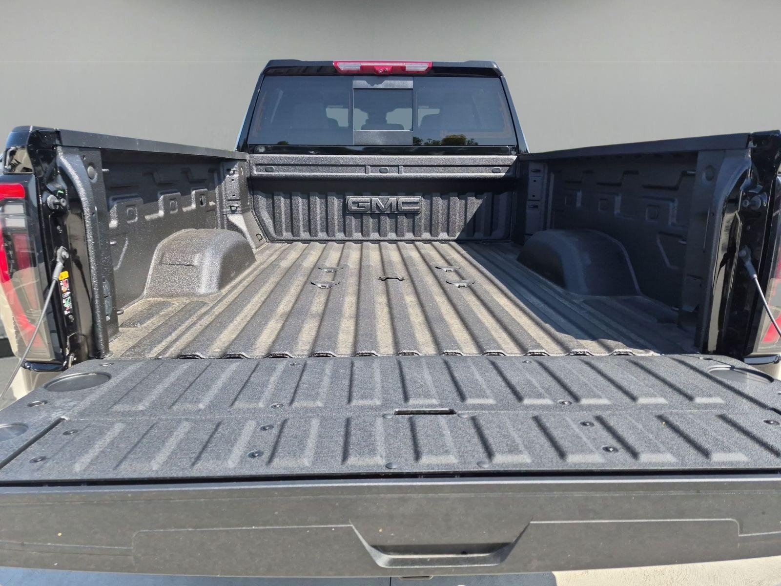 New 2026 GMC Sierra 2500 AT4 w/ AT4 Premium Plus Package AWD/4WD image 26
