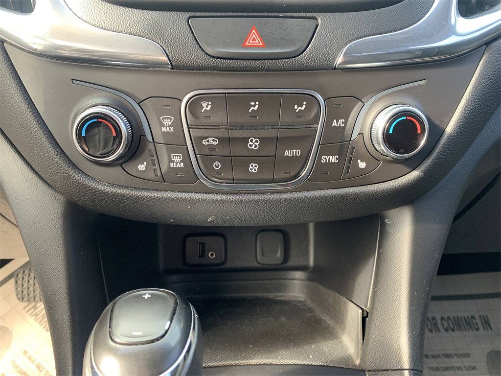 Used 2018 Chevrolet Equinox LT image 21