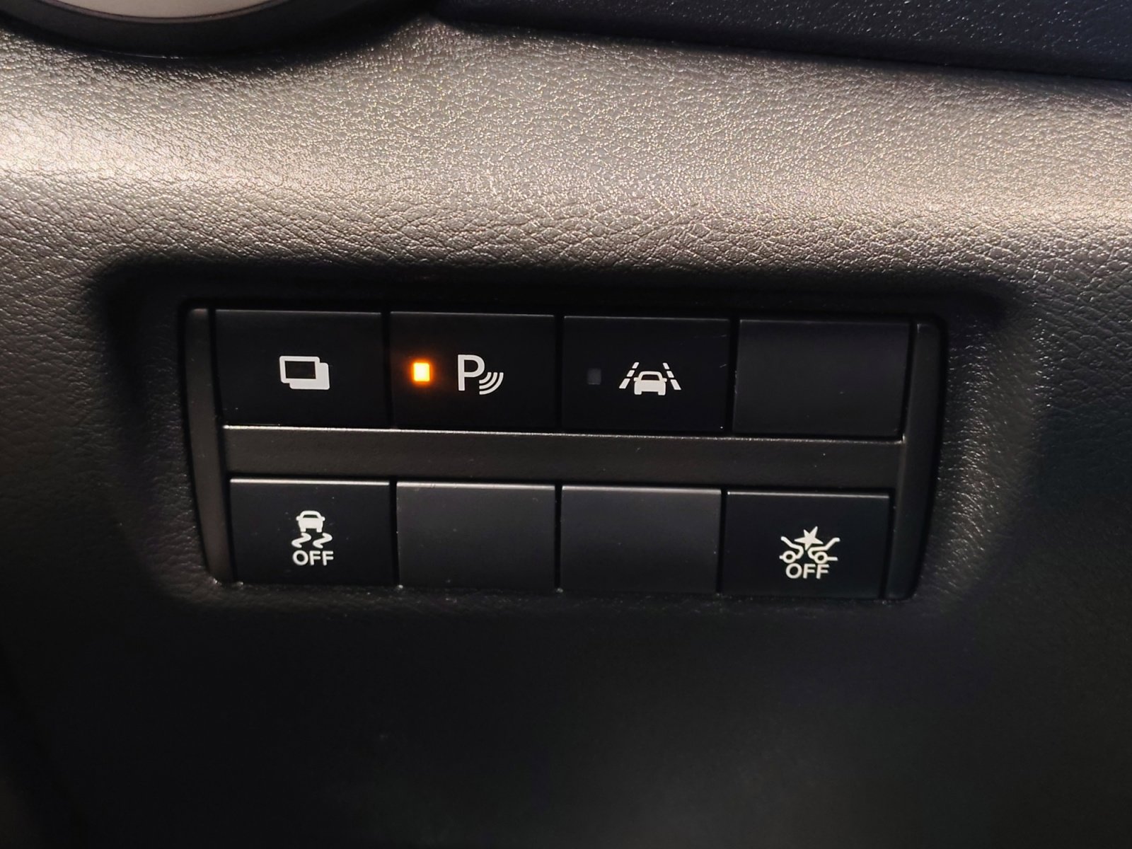 Used 2025 Nissan Versa S w/ Trunk Package FWD image 4