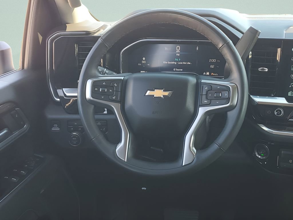 Used 2025 Chevrolet Silverado 2500 LT w/ Convenience Package image 25