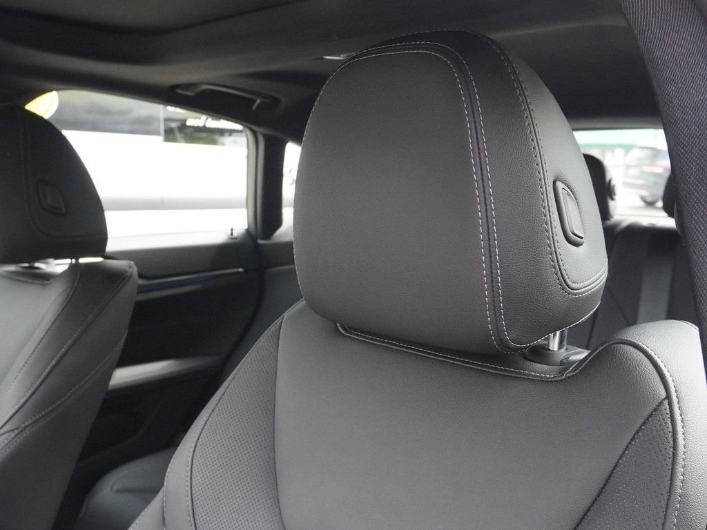 Used 2023 BMW i4 eDrive35 w/ Premium Package RWD image 32