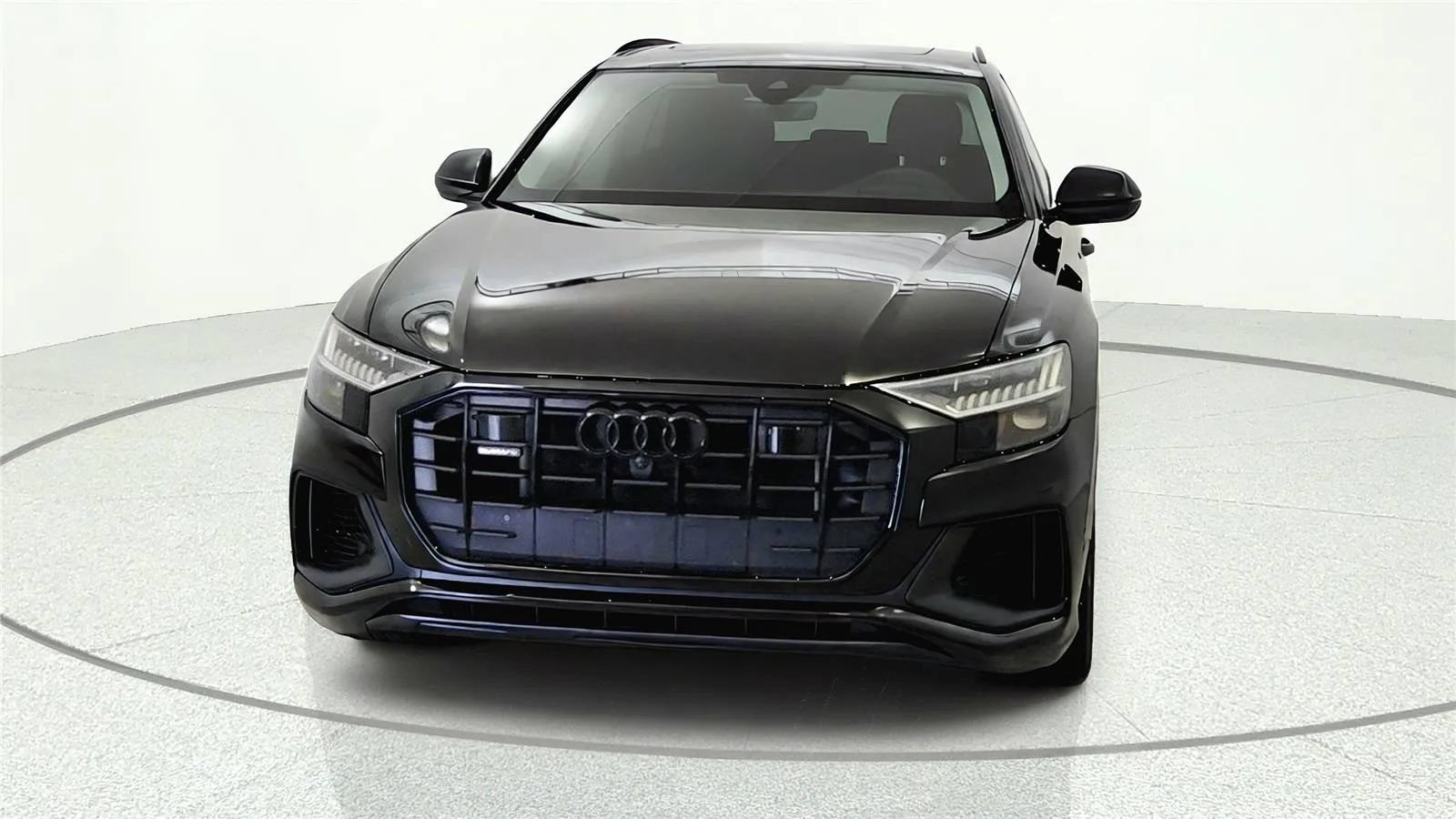 Used 2022 Audi Q8 Prestige AWD/4WD image 2