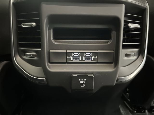 New 2026 RAM 1500 4x4 Crew Cab image 34