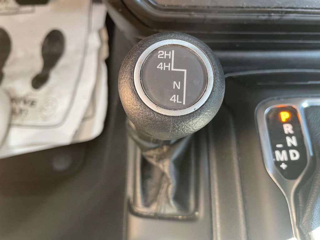 Used 2023 Jeep Gladiator Sport AWD/4WD image 23
