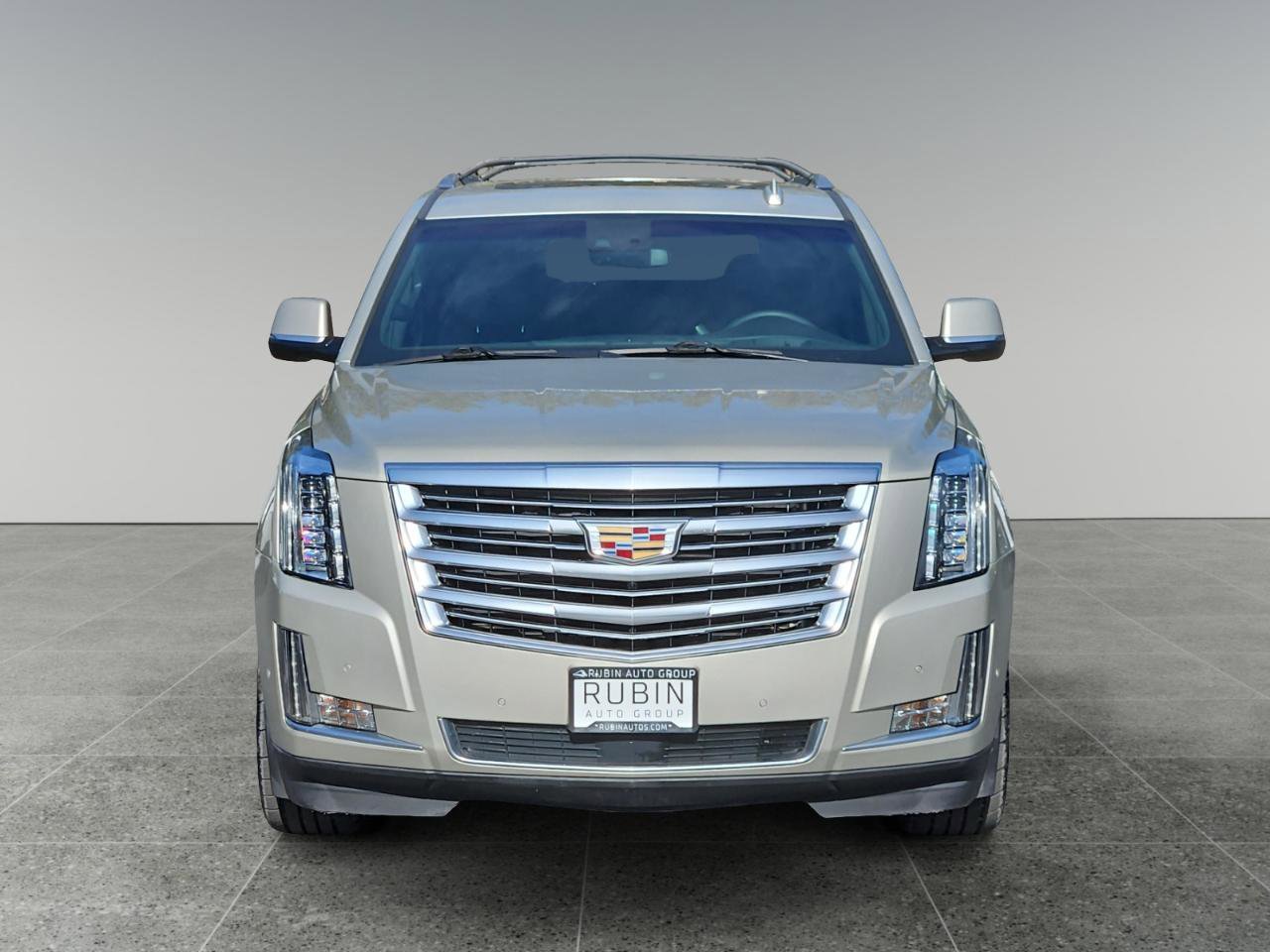 Used 2017 Cadillac Escalade ESV Platinum image 2