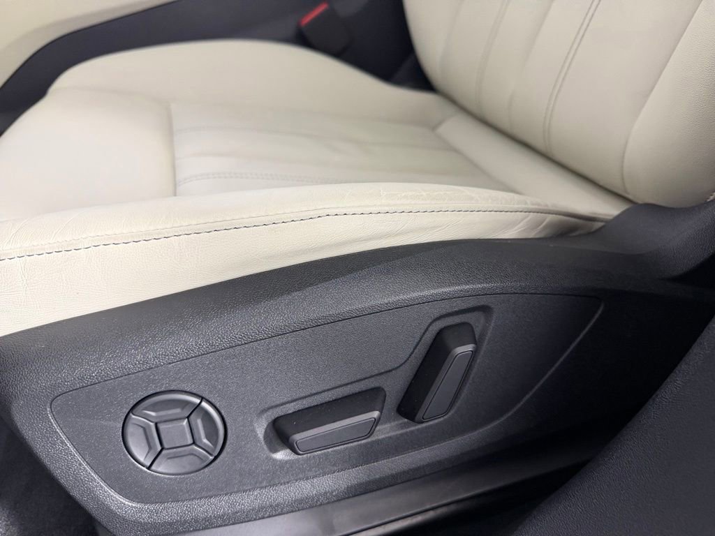 Used 2025 Audi A6 e-tron Premium w/ Convenience Package RWD image 24