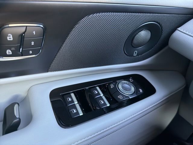 New 2026 Lincoln Nautilus Reserve image 19