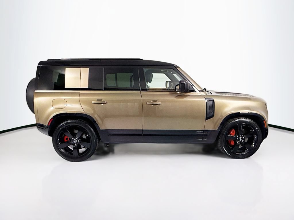 Used 2024 Land Rover Defender 110 X AWD/4WD image 4