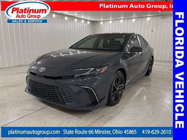 Used 2025 Toyota Camry XSE image 1