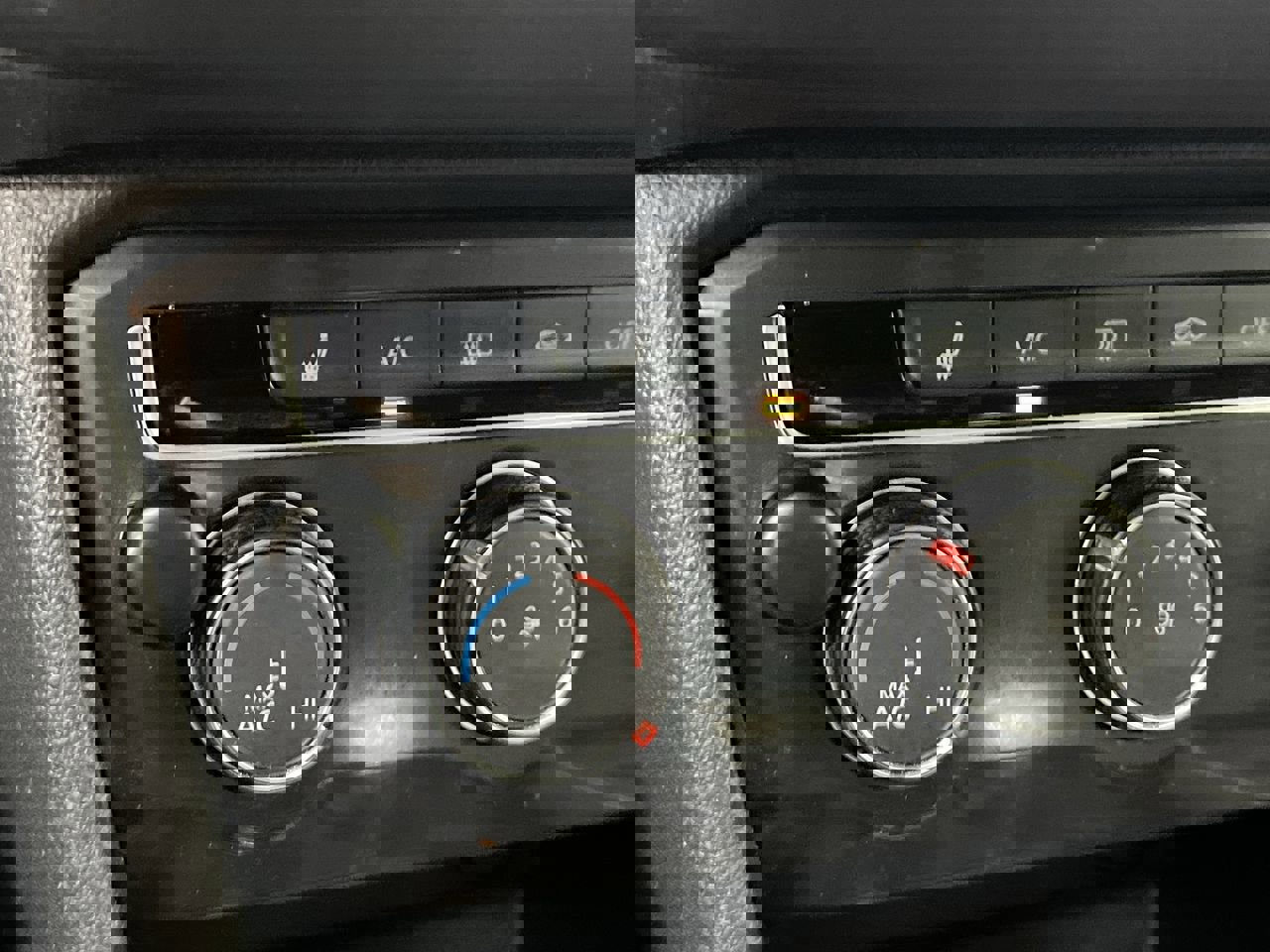 Used 2024 Volkswagen Tiguan S image 19