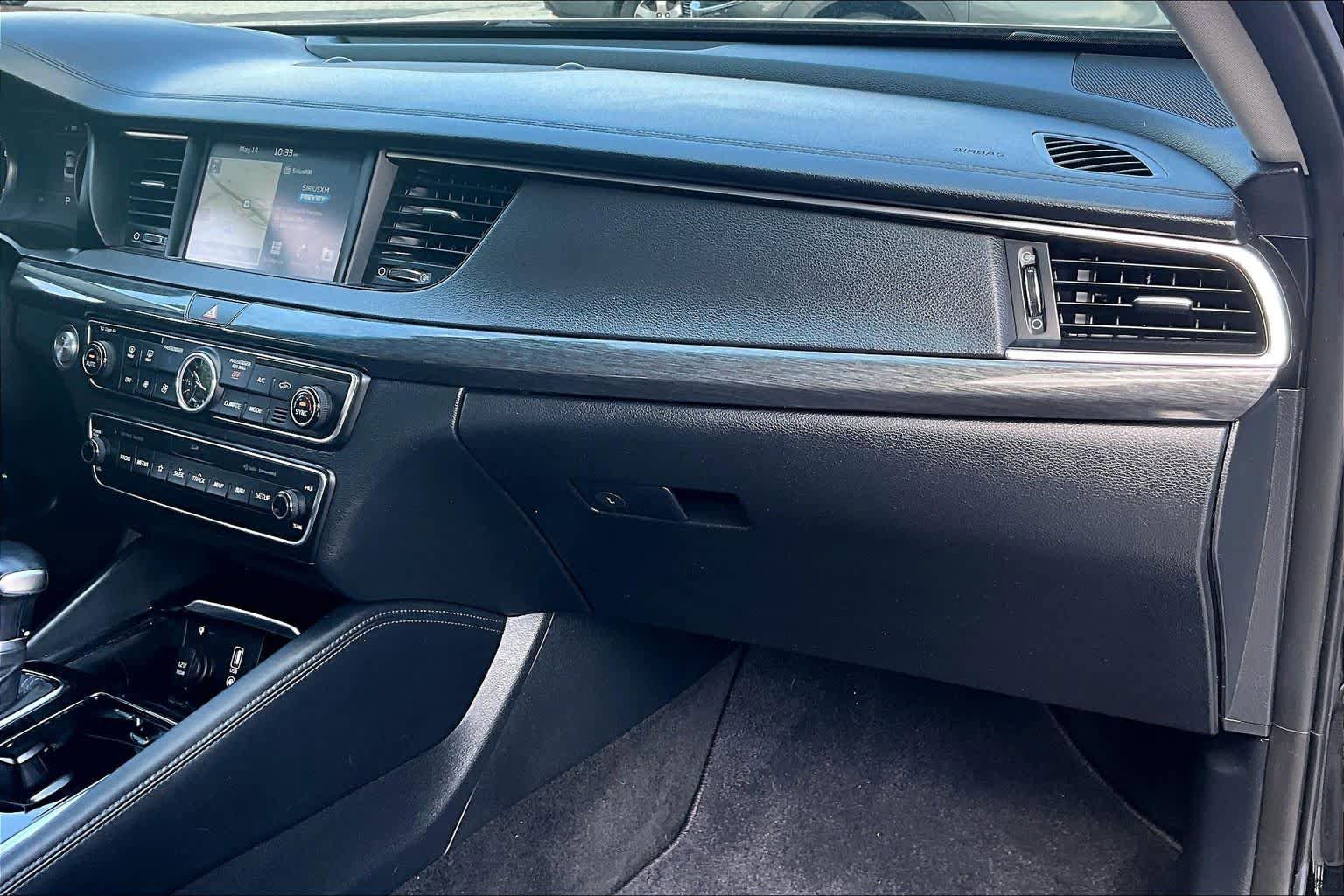 Used 2019 Kia Cadenza Limited FWD image 19