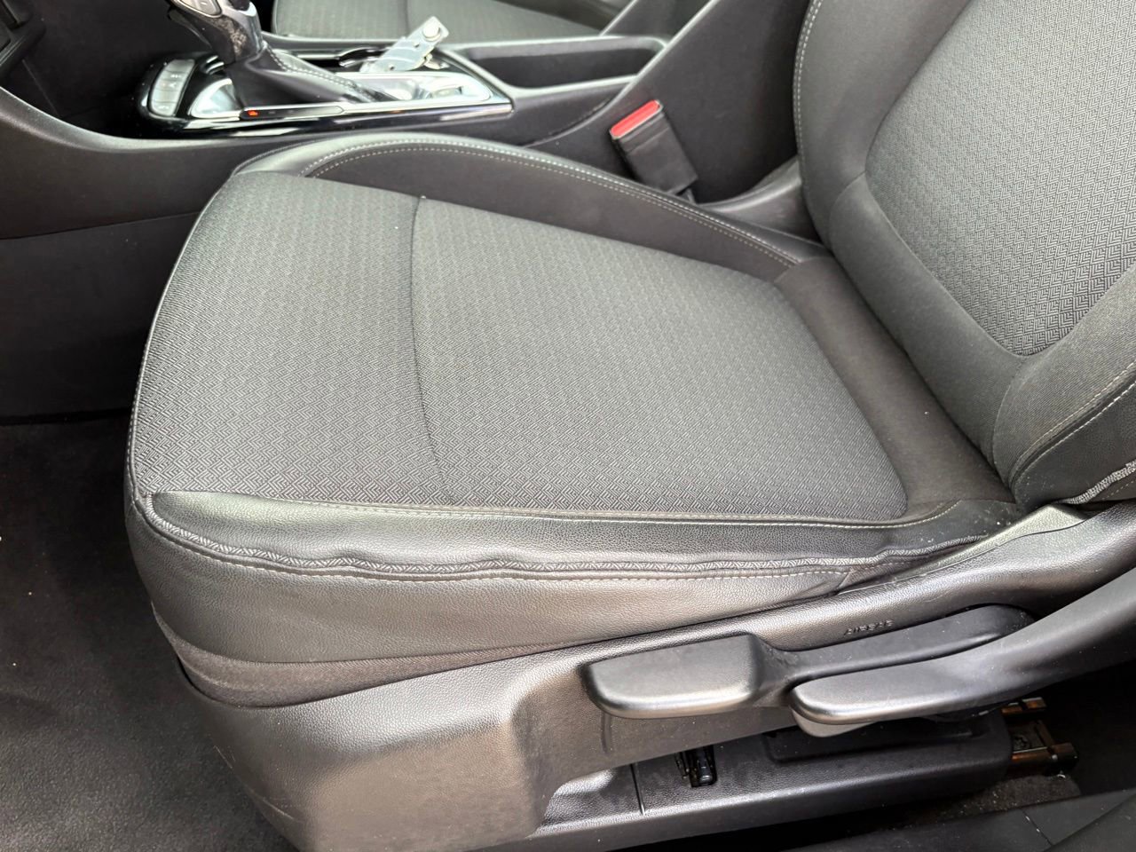 Used 2021 Buick Encore GX Preferred w/ Sport Touring Package FWD image 31