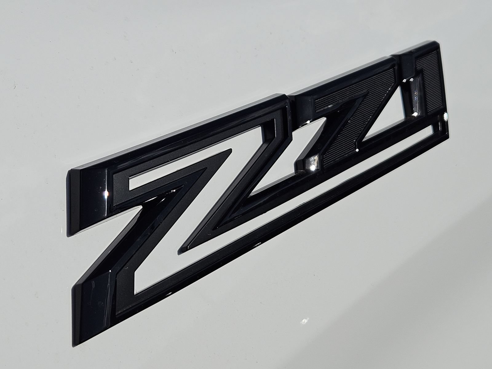 New 2026 Chevrolet Silverado 1500 Custom Trail Boss w/ LPO, Dark Essentials Package AWD/4WD image 13