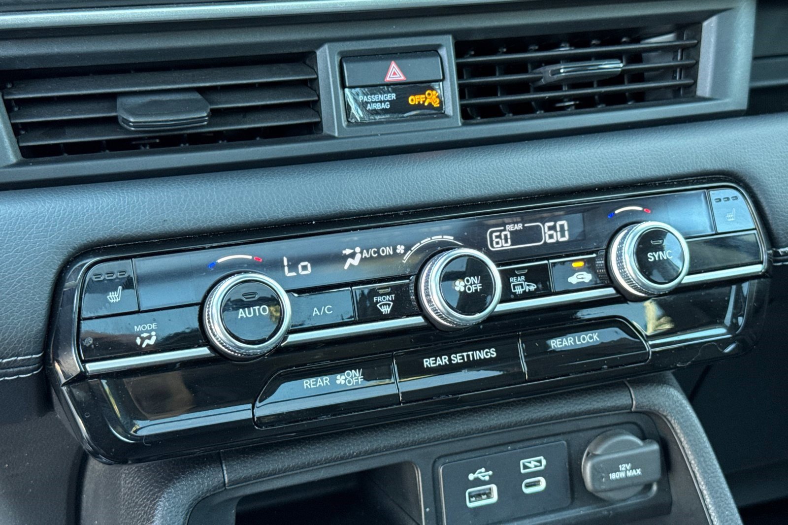 Certified 2025 Honda Pilot Touring image 17