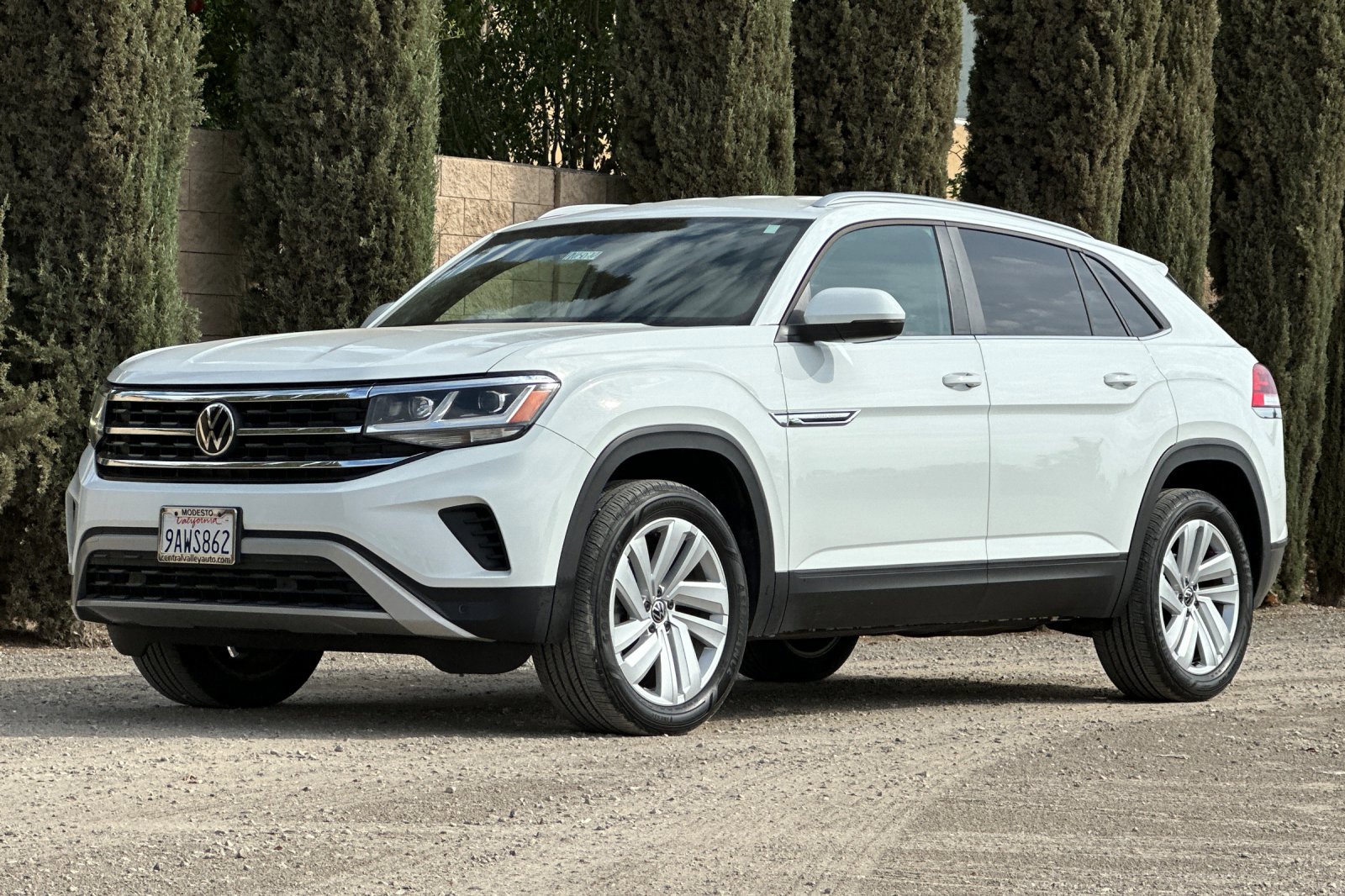 Used 2022 Volkswagen Atlas Cross Sport SE image 8