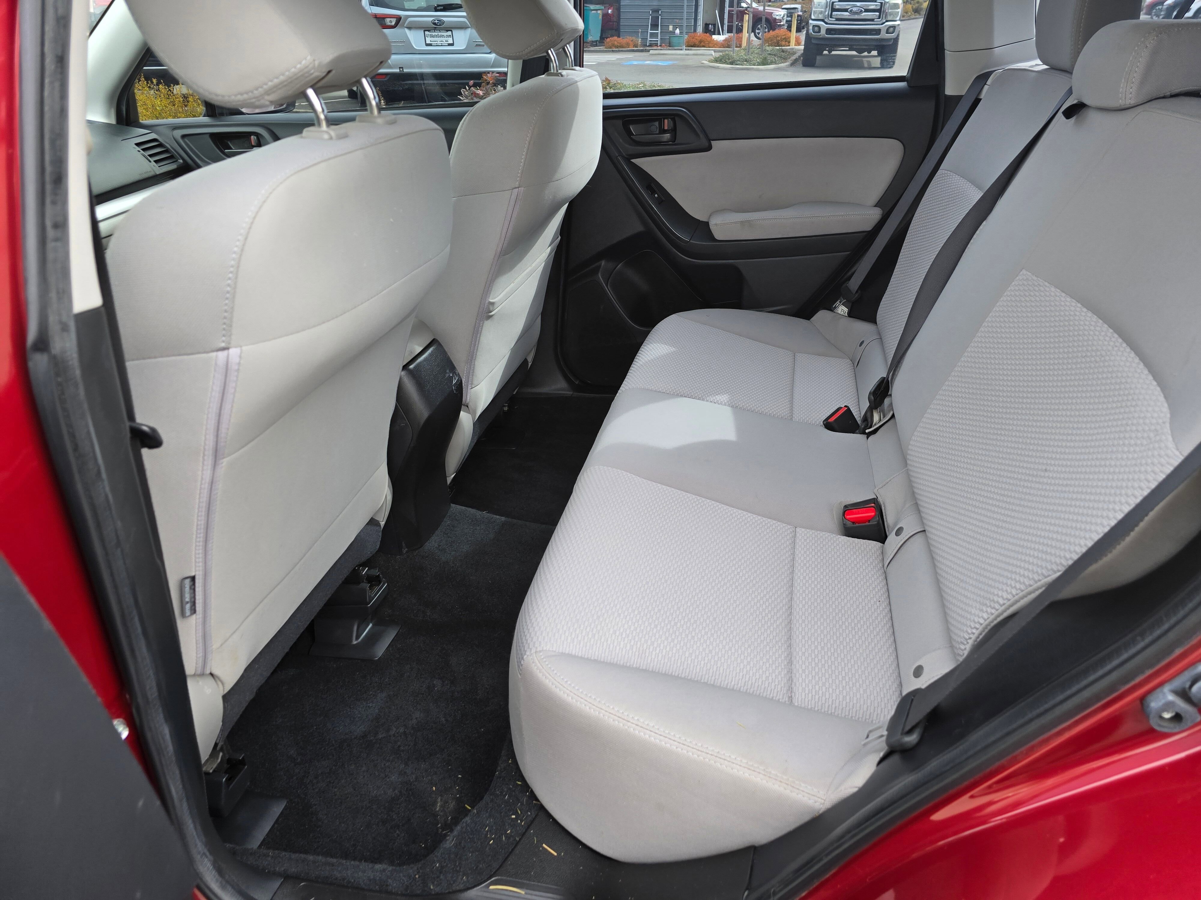 Used 2015 Subaru Forester 2.5i w/ Alloy Wheel Package image 28