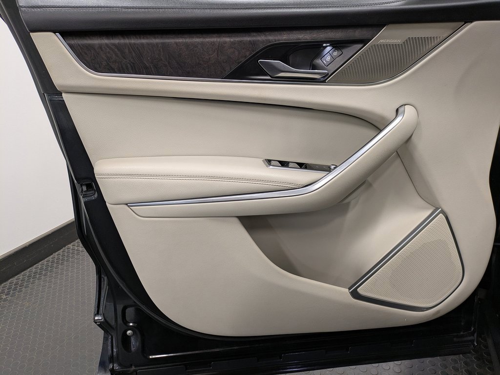 Used 2021 Jaguar F-PACE S image 8