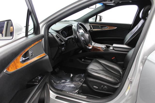 Used 2018 Lincoln MKX Select w/ Lincoln MKX Climate Package FWD image 12