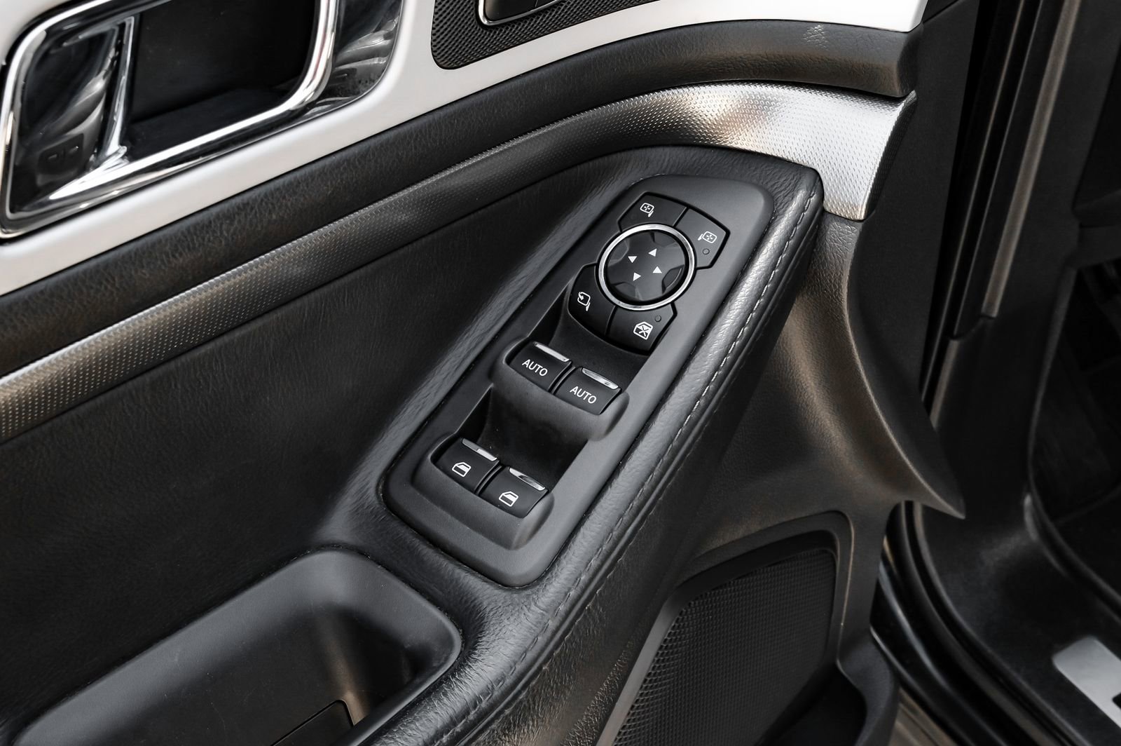 Used 2014 Ford Explorer Sport w/ Equipment Group 401A AWD/4WD image 40