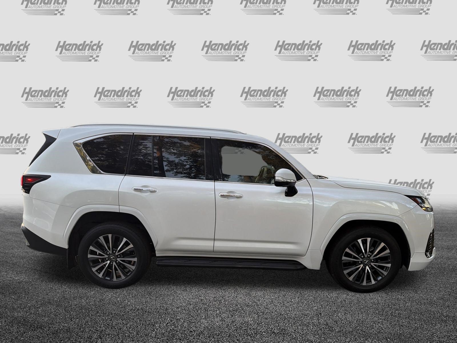 Used 2022 Lexus LX 600 4WD w/ Interior Upgrade Package image 10