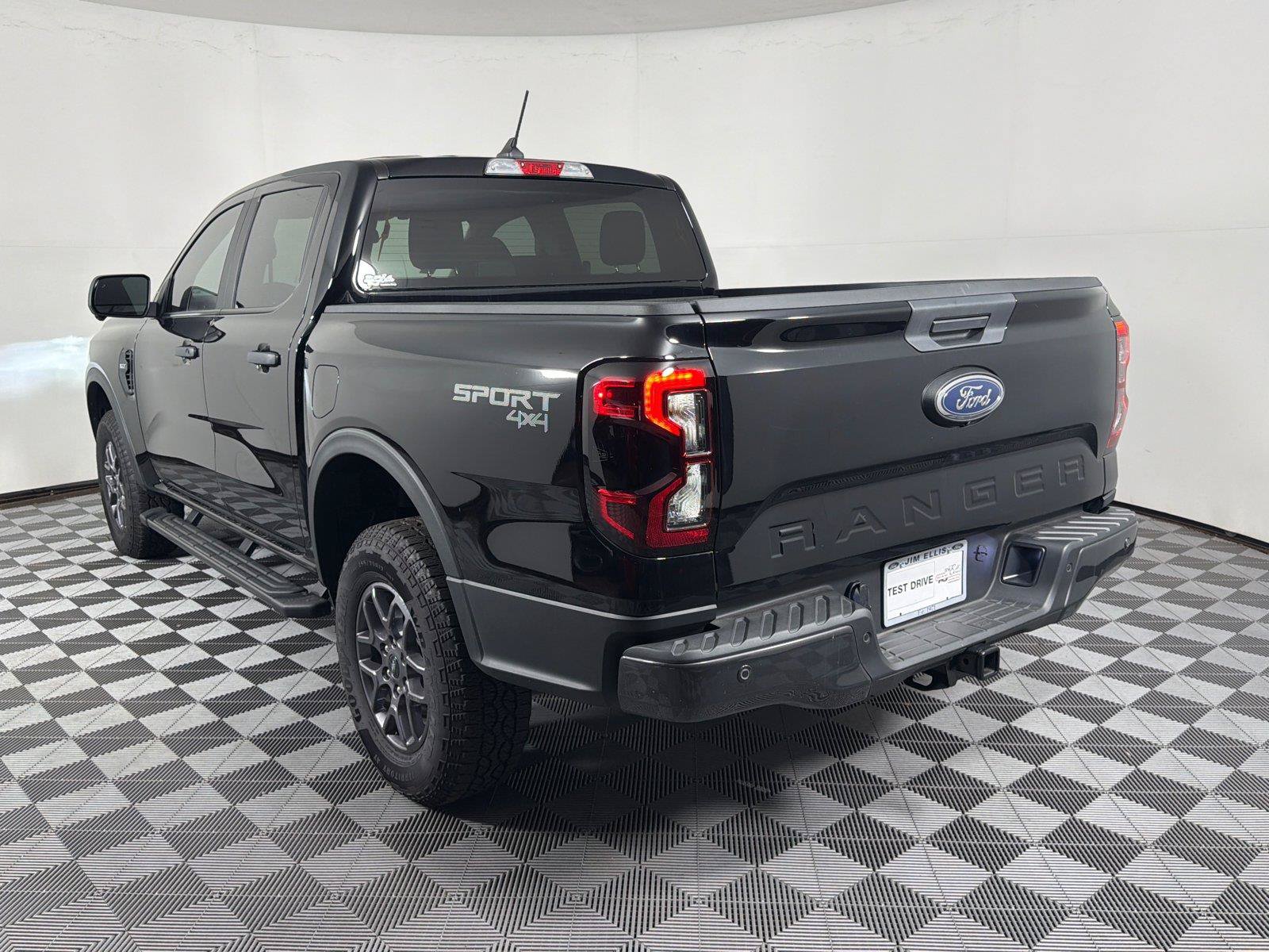 Used 2025 Ford Ranger XLT w/ Technology Package AWD/4WD image 5