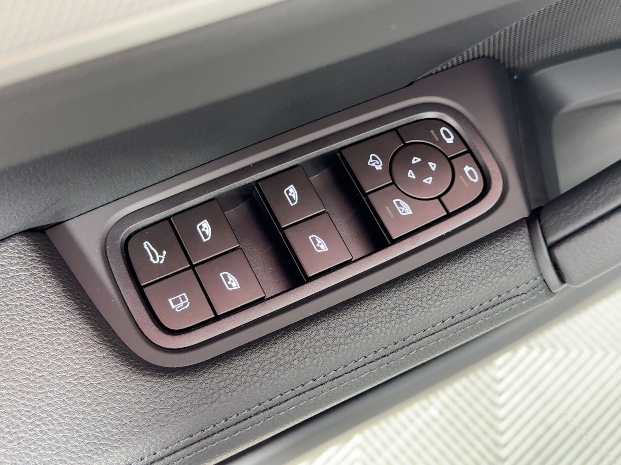 Certified 2026 Porsche Cayenne S image 13