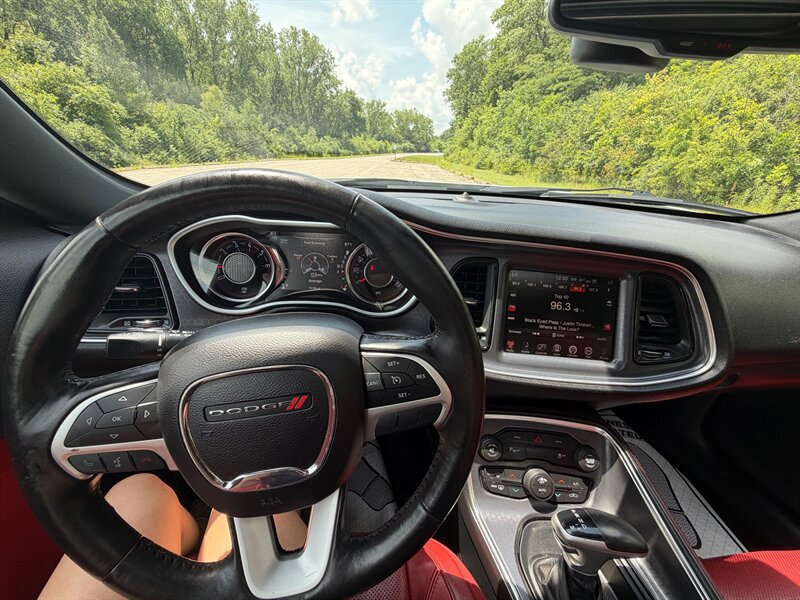Used 2015 Dodge Challenger SXT Plus RWD image 11