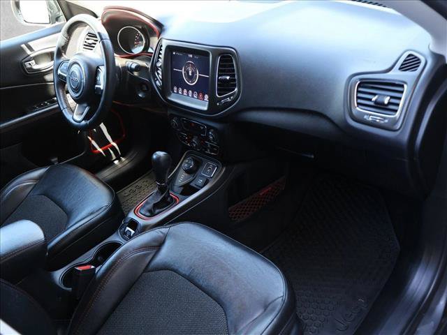 Used 2018 Jeep Compass Trailhawk AWD/4WD image 28