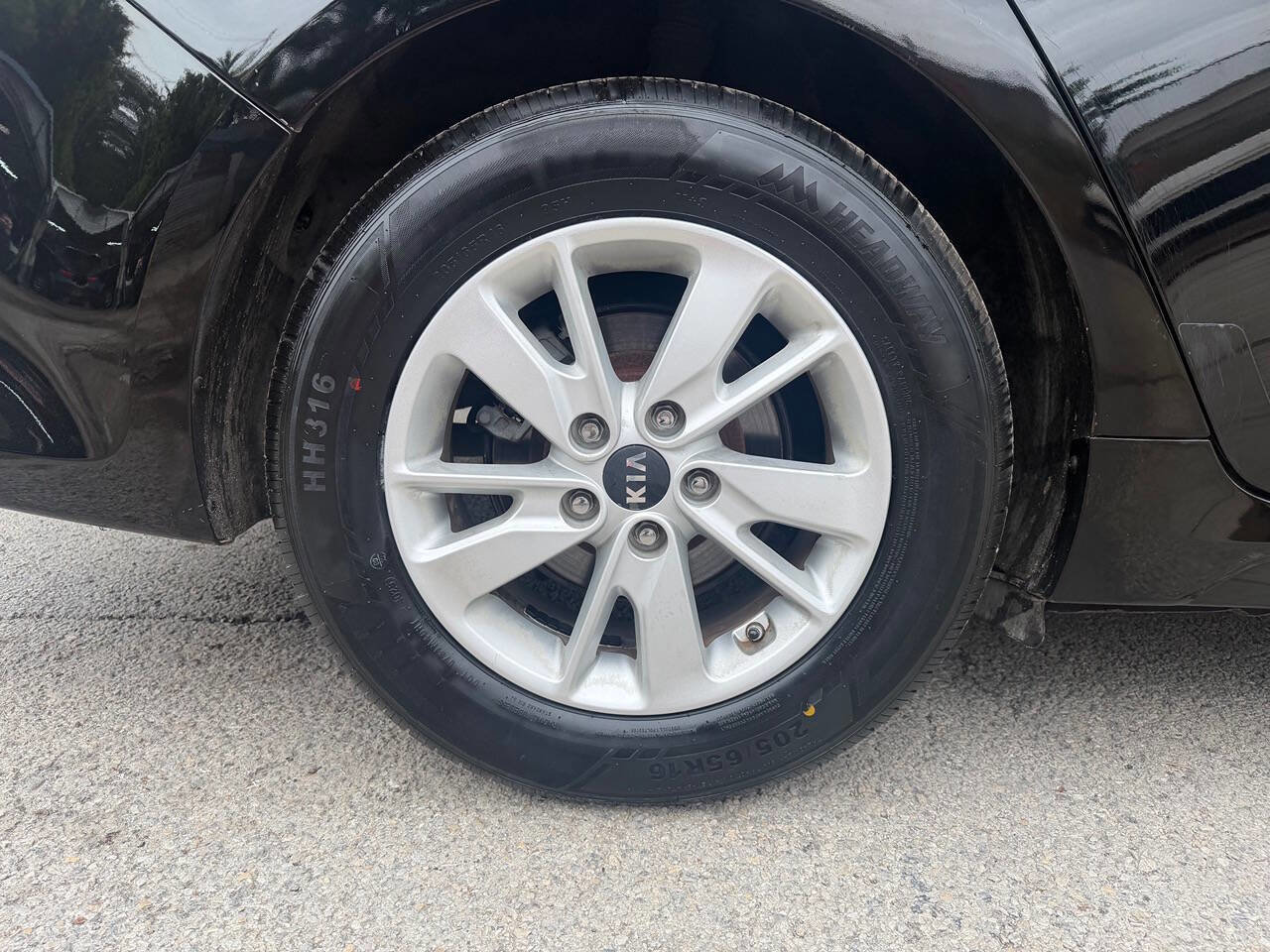 Used 2016 Kia Optima LX FWD image 32